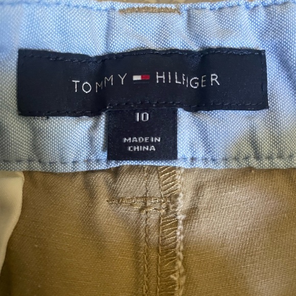 Tommy Hilfiger khaki shorts - Picture 3 of 4